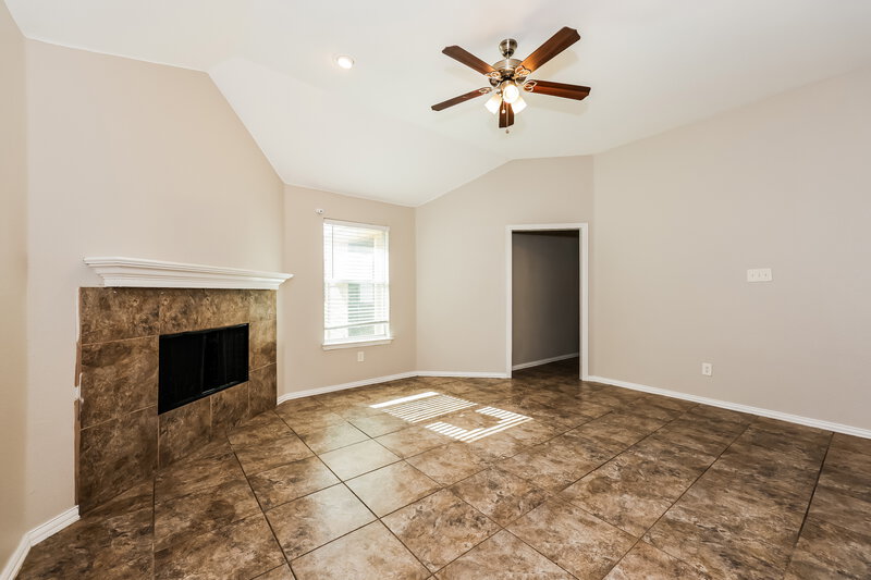 2,175/Mo, 7317 Sierra Way Dallas, TX 75241 Living Room View