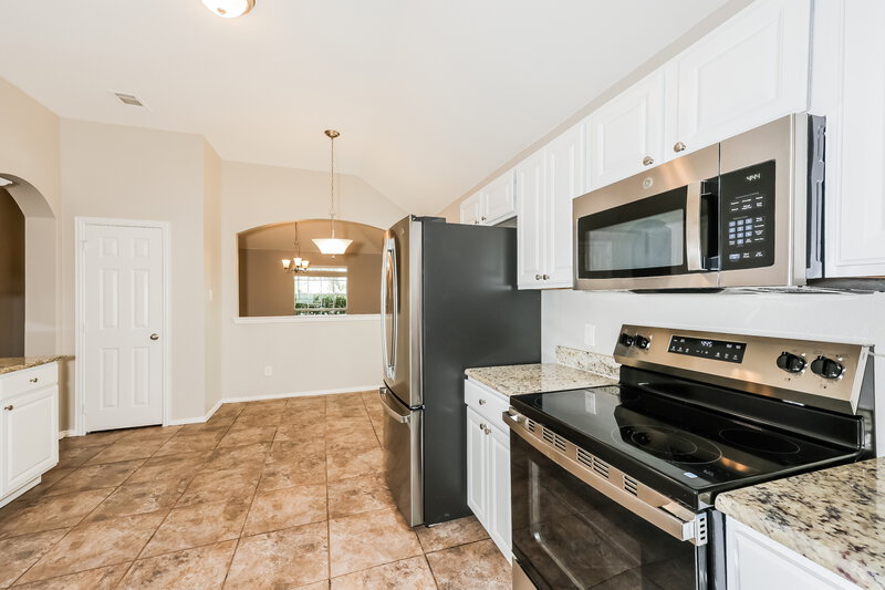 2,175/Mo, 7317 Sierra Way Dallas, TX 75241 Kitchen View 2
