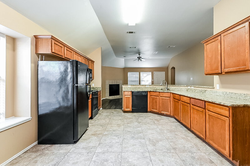 2,305/Mo, 7226 Sierra Way Dallas, TX 75241 Kitchen View