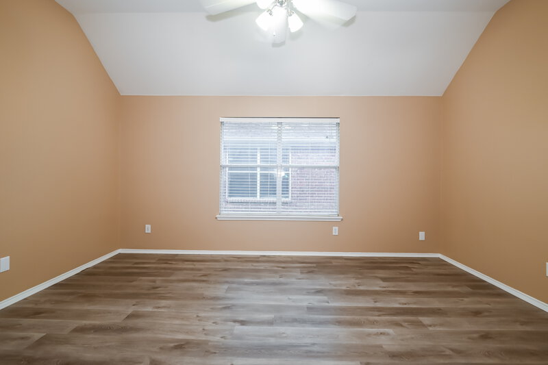 2,525/Mo, 7218 Sierra Way Dallas, TX 75241 Main Bedroom View