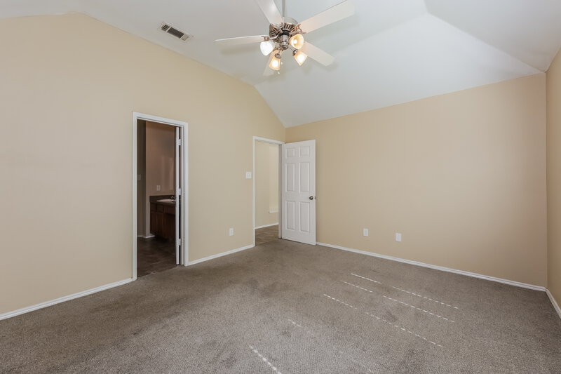 1,900/Mo, 7312 Sierra Way Dallas, TX 75241 Main Bedroom View 2