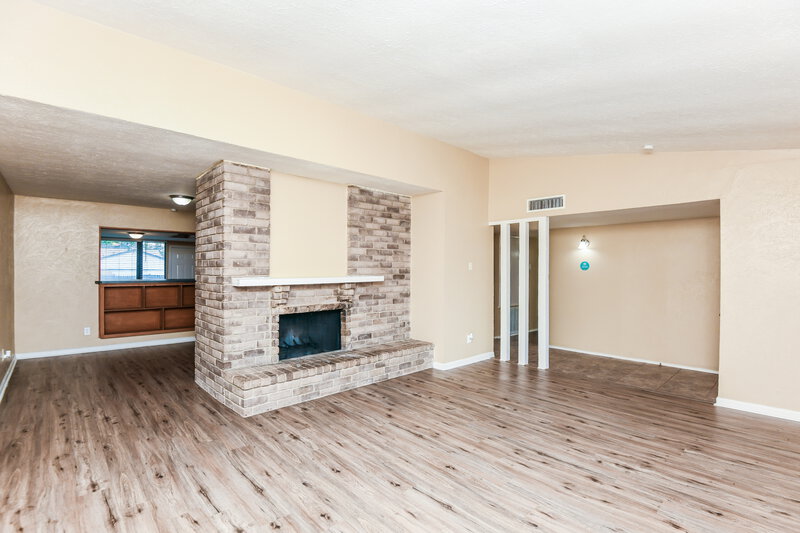 2,080/Mo, 7406 Cloverglen Dr Dallas, TX 75249 Living Room View 2