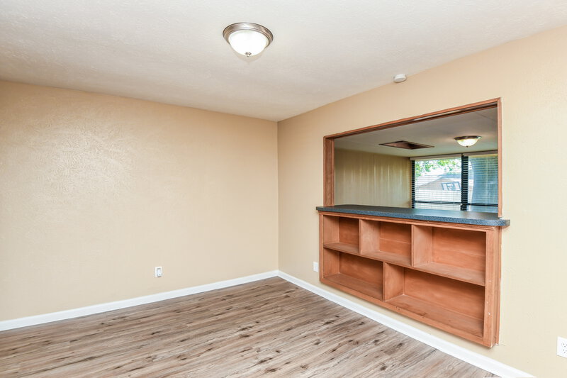 2,080/Mo, 7406 Cloverglen Dr Dallas, TX 75249 Family Room View