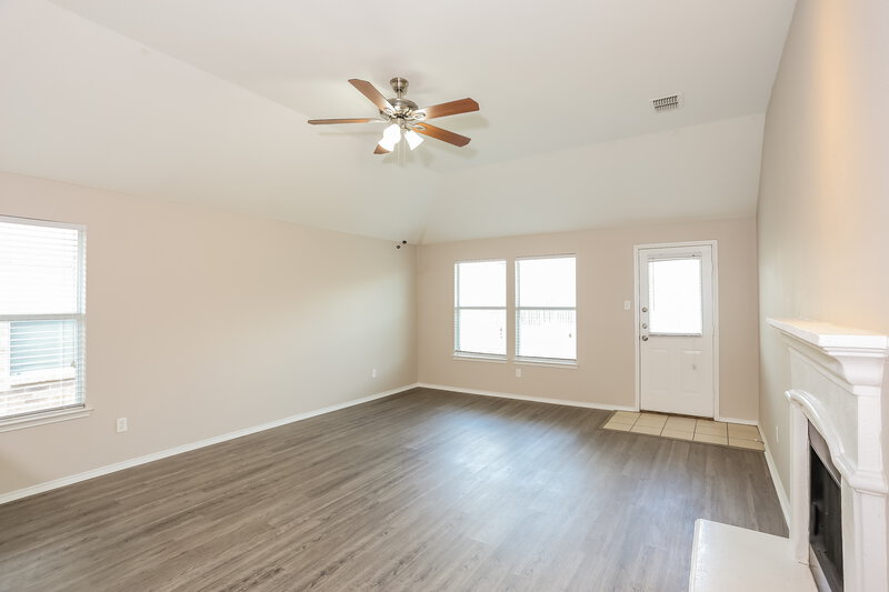 2,252/Mo, 5768 Goldfinch Way Dallas, TX 75249 Misc View