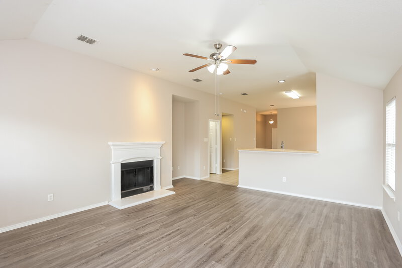 2,252/Mo, 5768 Goldfinch Way Dallas, TX 75249 Misc View 2