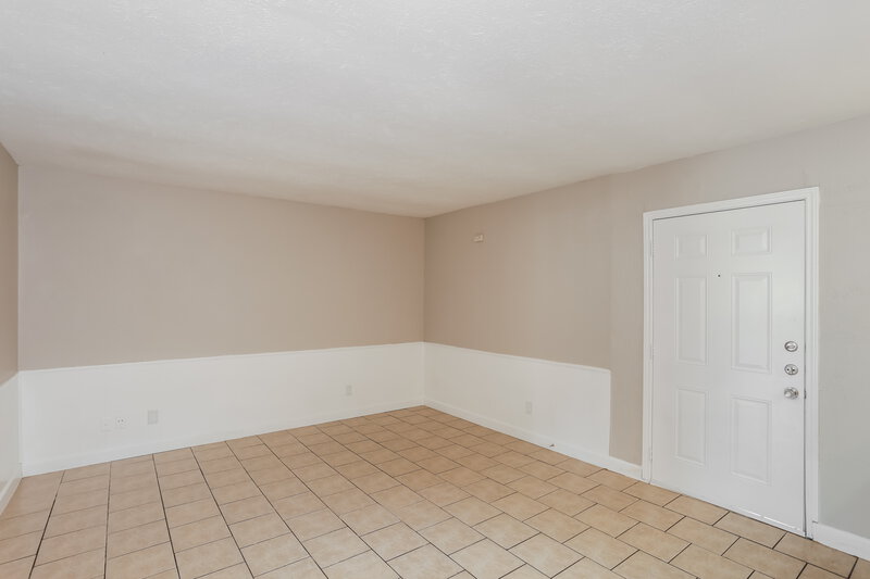 2,170/Mo, 7330 Cloverglen Dr Dallas, TX 75249 Family Room View 2