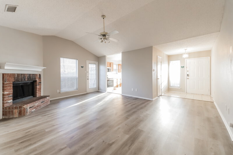 1,875/Mo, 12239 Ortega St Dallas, TX 75253 Living Room View 2