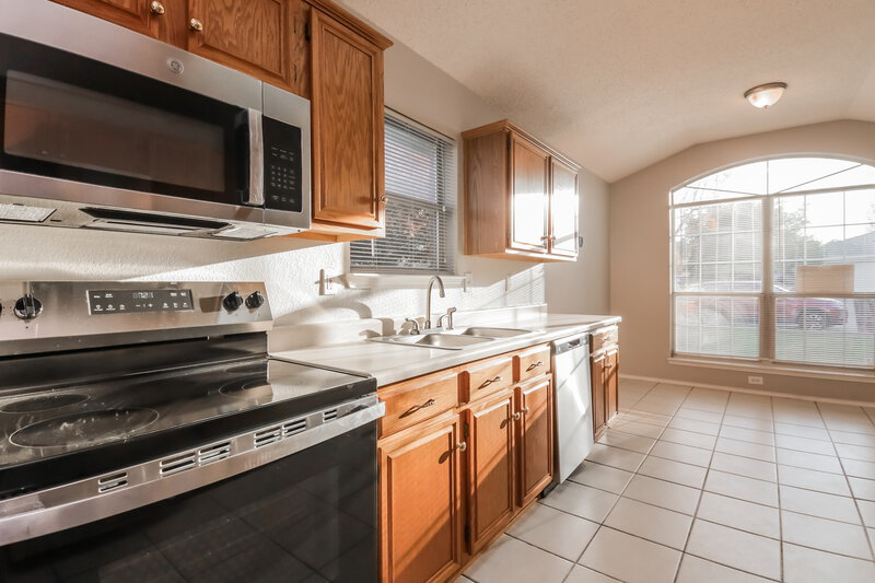 1,875/Mo, 12239 Ortega St Dallas, TX 75253 Kitchen View 2