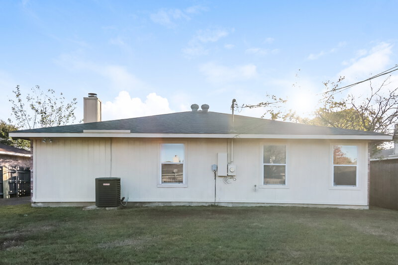 1,875/Mo, 12239 Ortega St Dallas, TX 75253 Rear View