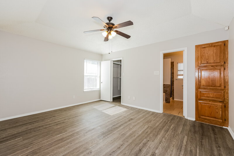 2,160/Mo, 1104 Havenbrook Dr Arlington, TX 76001 Main Bedroom View