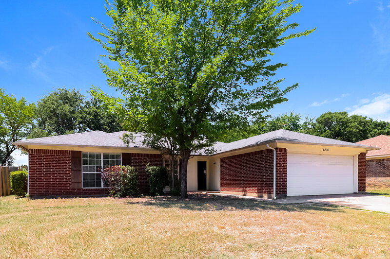 2,270/Mo, 4200 Cypress Springs Dr Arlington, TX 76001 External View