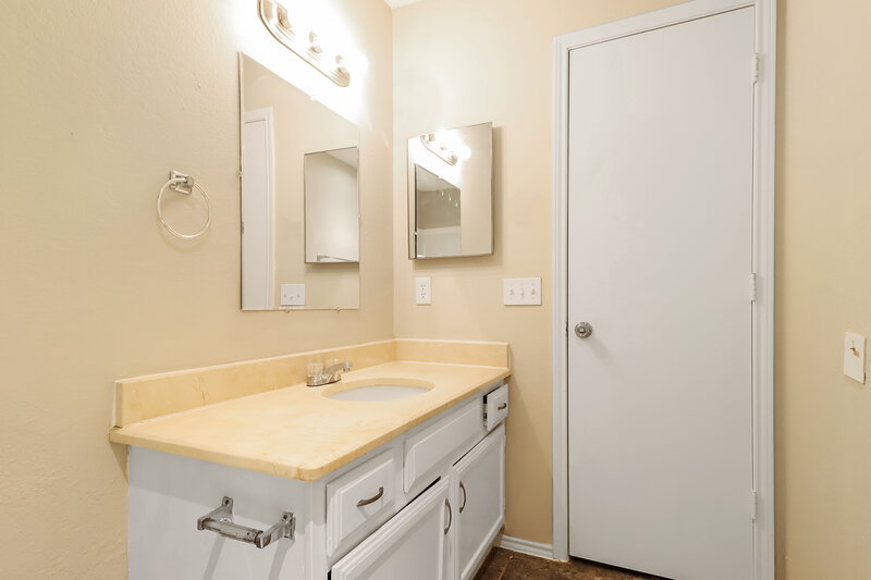2,270/Mo, 4200 Cypress Springs Dr Arlington, TX 76001 Misc View 12