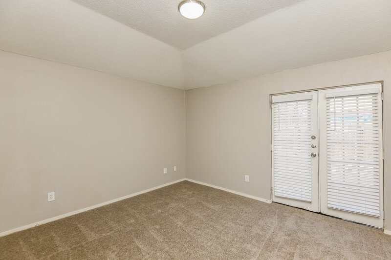 2,035/Mo, 910 Galaxy Dr Arlington, TX 76001 Main Bedroom View