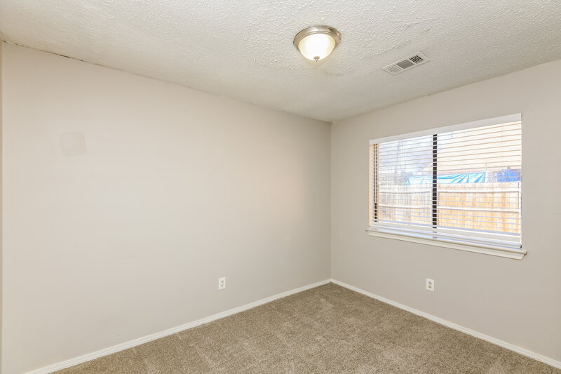 2,035/Mo, 910 Galaxy Dr Arlington, TX 76001 Bedroom View 3