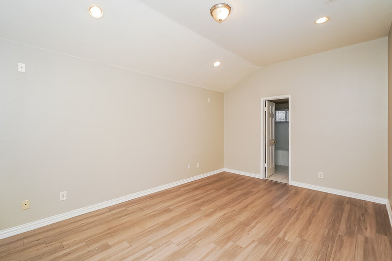 2,295/Mo, 426 Rifleman Trail Arlington, TX 76002 Main Bedroom View
