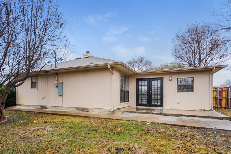 2,295/Mo, 426 Rifleman Trail Arlington, TX 76002 Rear View