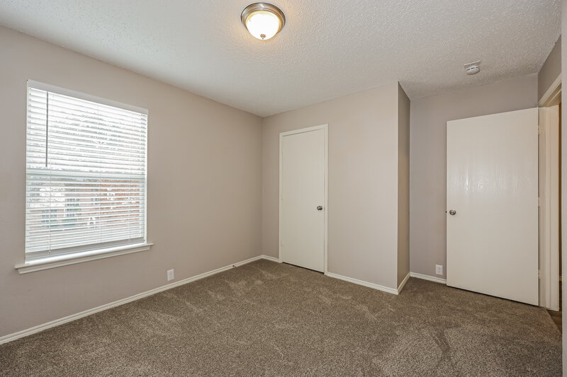 2,325/Mo, 6736 Meadowcrest Dr Arlington, TX 76002 Bedroom View 2