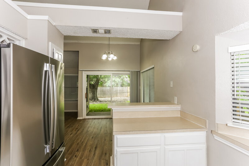 1,885/Mo, 6306 Pilgrim Ln Arlington, TX 76002 Kitchen View