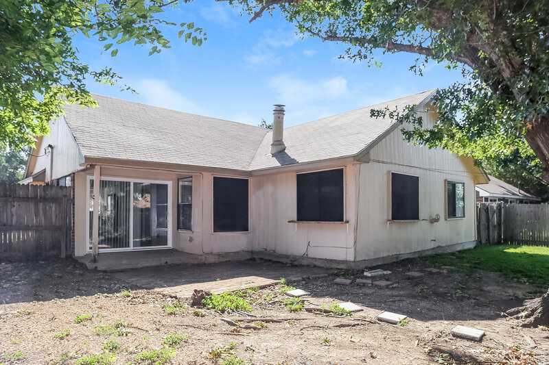 1,885/Mo, 6306 Pilgrim Ln Arlington, TX 76002 Rear View