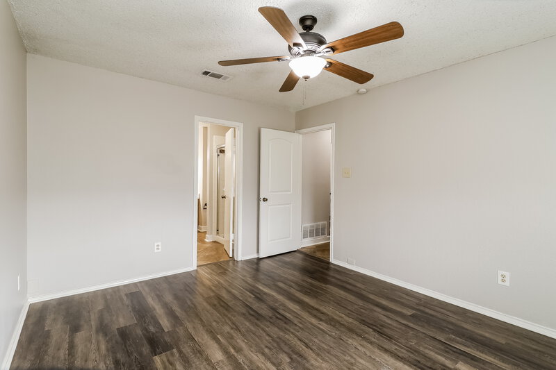2,195/Mo, 6522 Nellie Dr Arlington, TX 76002 Main Bedroom View