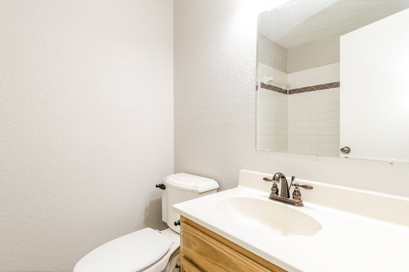 2,195/Mo, 6522 Nellie Dr Arlington, TX 76002 Bathroom View