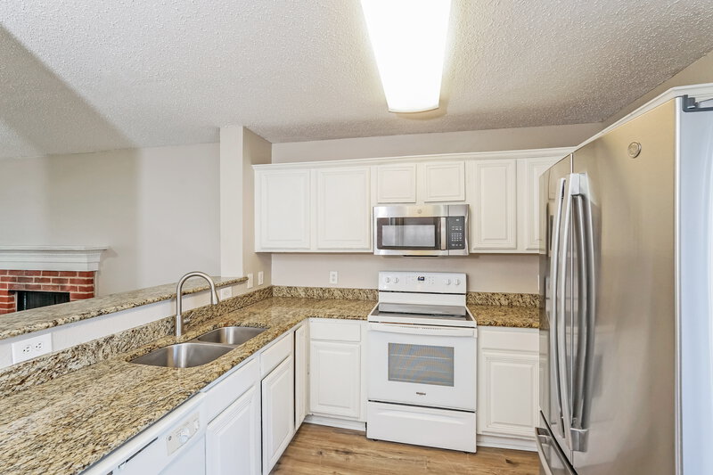 2,255/Mo, 7016 Edmundson Dr Arlington, TX 76002 Kitchen View 3