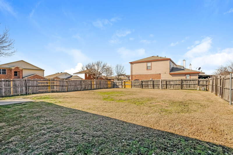 2,255/Mo, 7016 Edmundson Dr Arlington, TX 76002 Exterior View