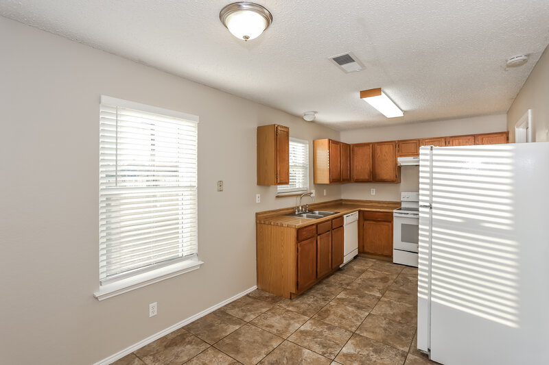 1,870/Mo, 6404 Liberty Trail Arlington, TX 76002 Dining Room View