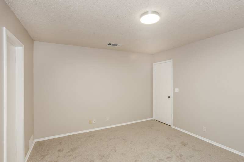 1,870/Mo, 6404 Liberty Trail Arlington, TX 76002 Main Bedroom View 2