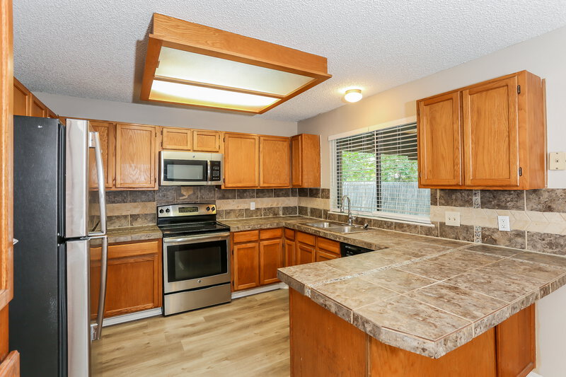 2,155/Mo, 6217 Gettysburg Dr Arlington, TX 76002 Kitchen View