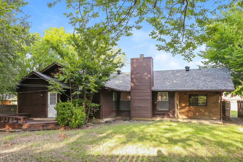 2,155/Mo, 6217 Gettysburg Dr Arlington, TX 76002 Rear View