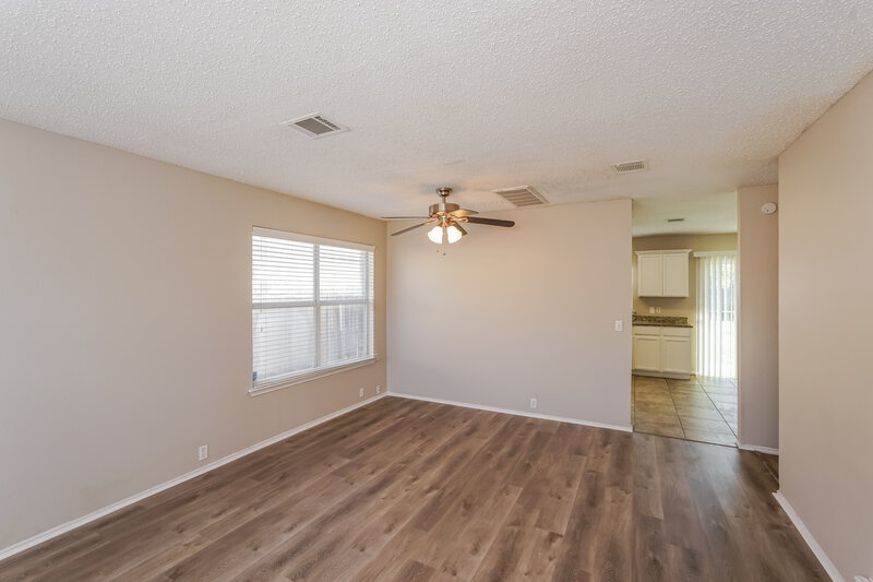 2,230/Mo, 7001 Baybridge Dr Arlington, TX 76002 Family Room View
