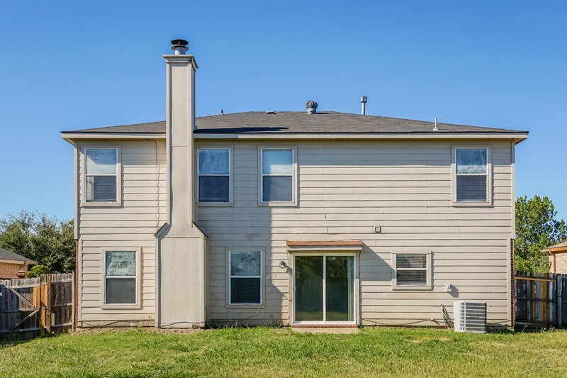 2,230/Mo, 7001 Baybridge Dr Arlington, TX 76002 Rear View