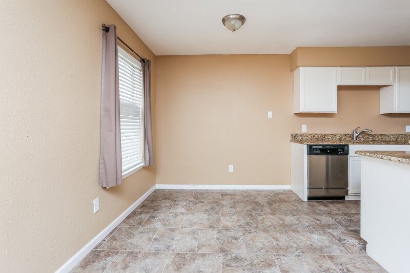 2,010/Mo, 1804 Primrose Ln Arlington, TX 76014 Dining Room View