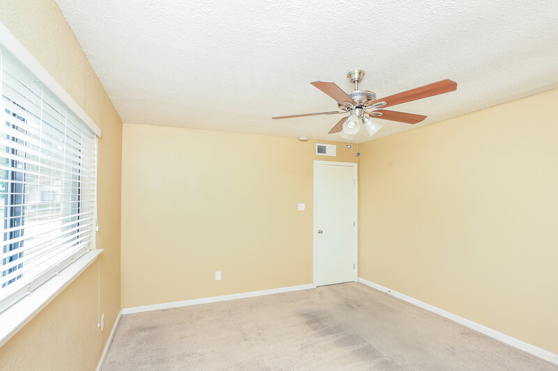 2,010/Mo, 1804 Primrose Ln Arlington, TX 76014 Bedroom View 6