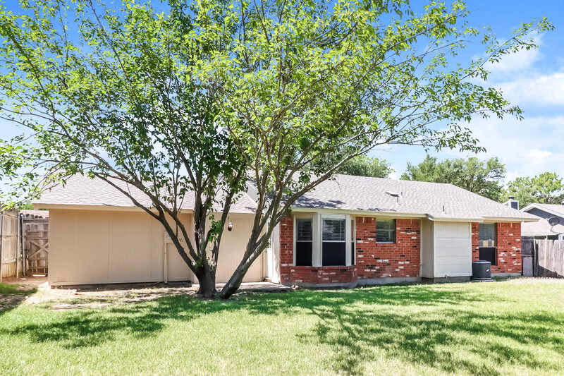 1,705/Mo, 2421 Homewood Trail Arlington, TX 76015 Misc View 3