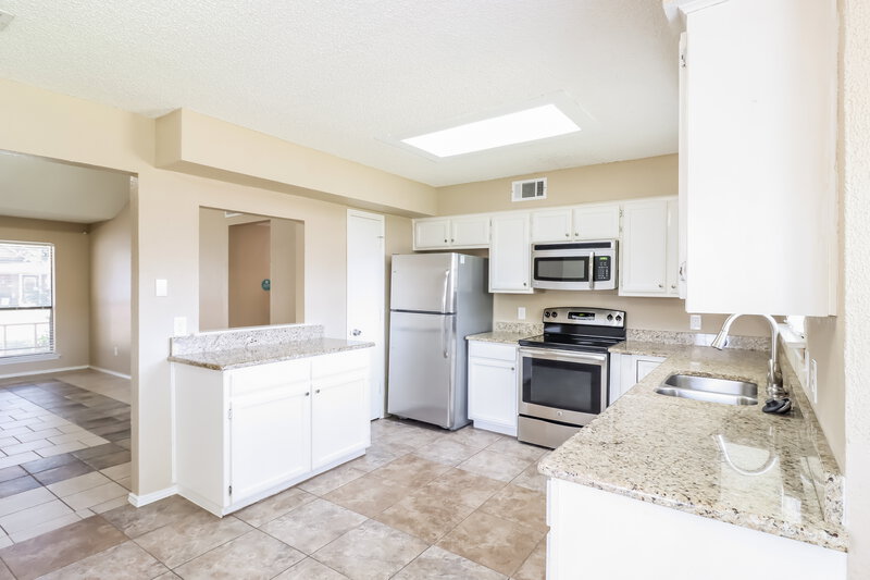 1,705/Mo, 2421 Homewood Trail Arlington, TX 76015 Misc View 8