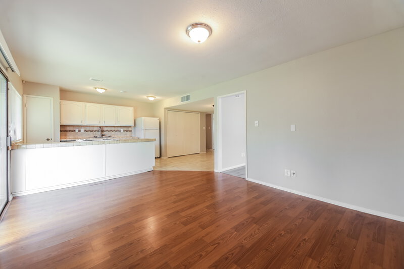 2,115/Mo, 6702 Blackberry Dr Arlington, TX 76016 Dining Room View