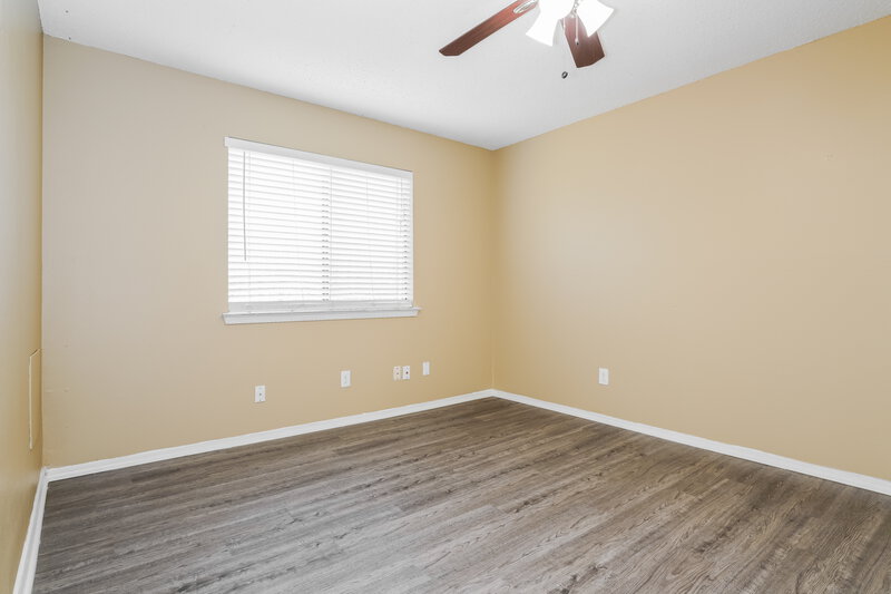 2,130/Mo, 4209 Glen Pines Dr Arlington, TX 76016 Main Bedroom View
