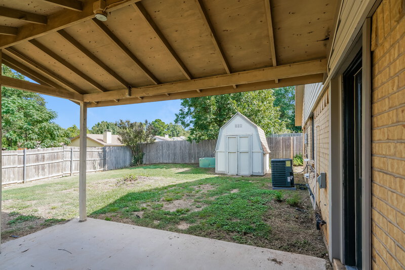 2,130/Mo, 4209 Glen Pines Dr Arlington, TX 76016 Rear View 2