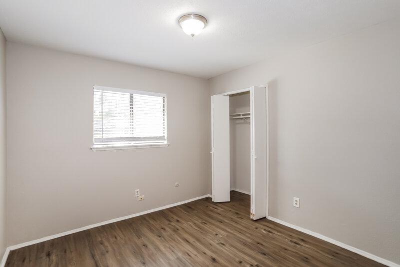 0/Mo, 6502 Forestview Dr Arlington, TX 76016 Bedroom View