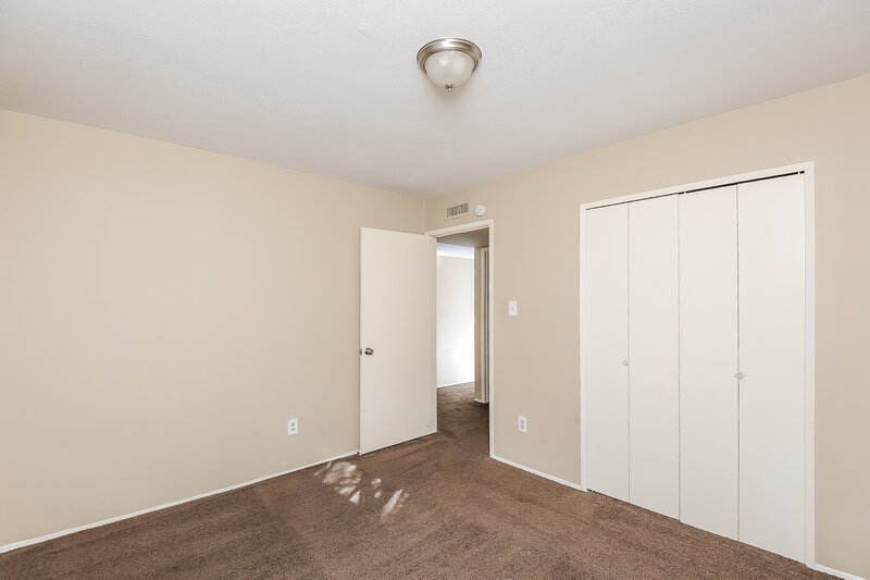 0/Mo, 6502 Forestview Dr Arlington, TX 76016 Bedroom View 3