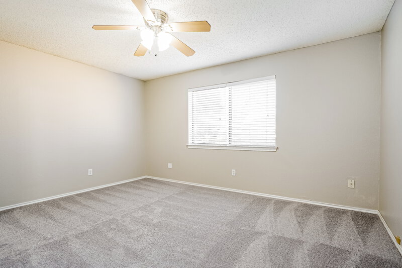 2,180/Mo, 4219 Glen Hollow Circle Arlington, TX 76016 Bedroom View 2