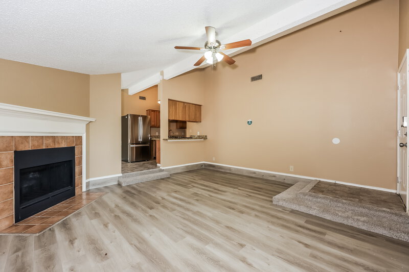 1,925/Mo, 5020 Stage West Dr Arlington, TX 76017 Living Room View 2