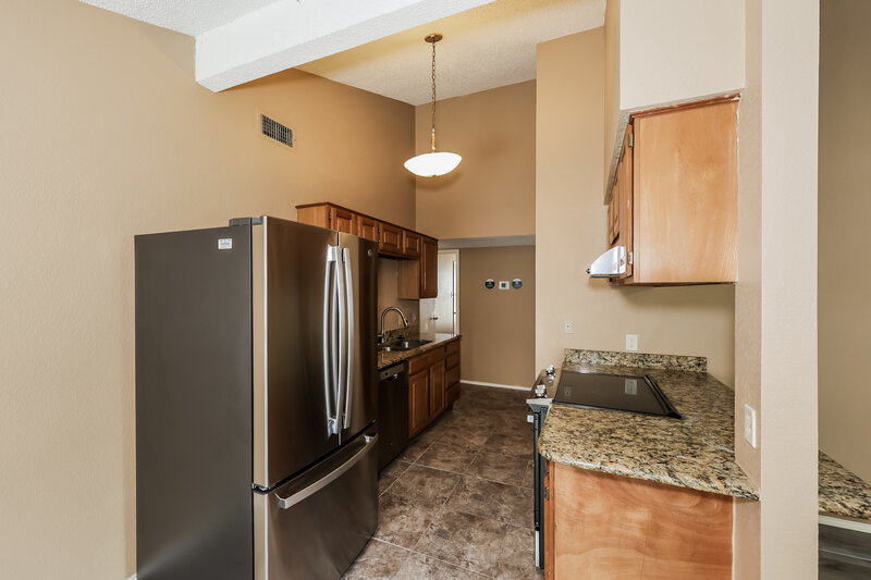 1,925/Mo, 5020 Stage West Dr Arlington, TX 76017 Kitchen View 2