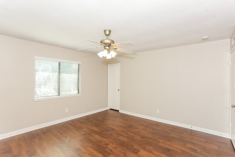 2,115/Mo, 702 Netherland Pl Arlington, TX 76017 Main Bedroom View 2