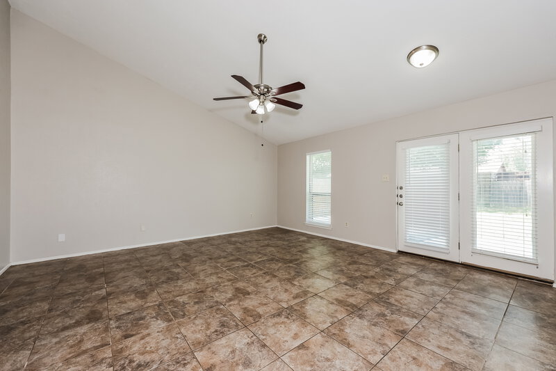 1,915/Mo, 801 Annapolis Dr Arlington, TX 76017 Living Room View