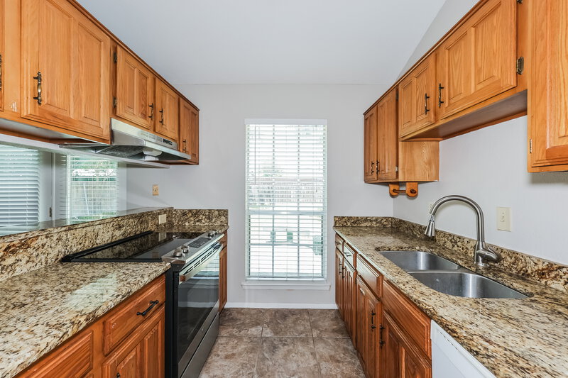 1,915/Mo, 801 Annapolis Dr Arlington, TX 76017 Kitchen View