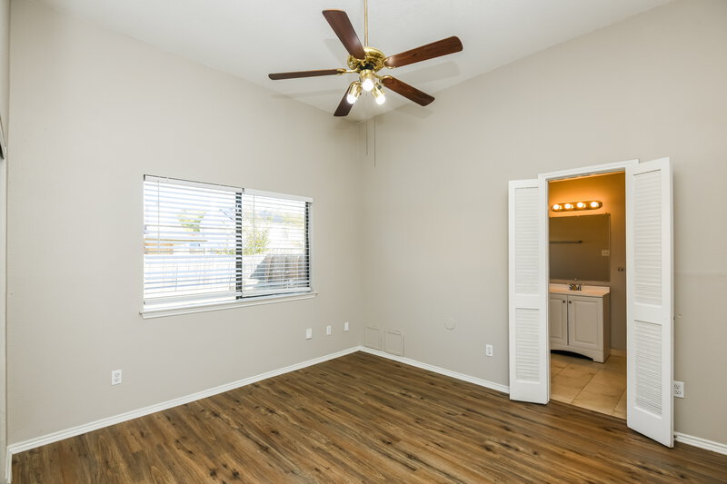 1,970/Mo, 103 Hardin Dr Arlington, TX 76018 Main Bedroom View 2