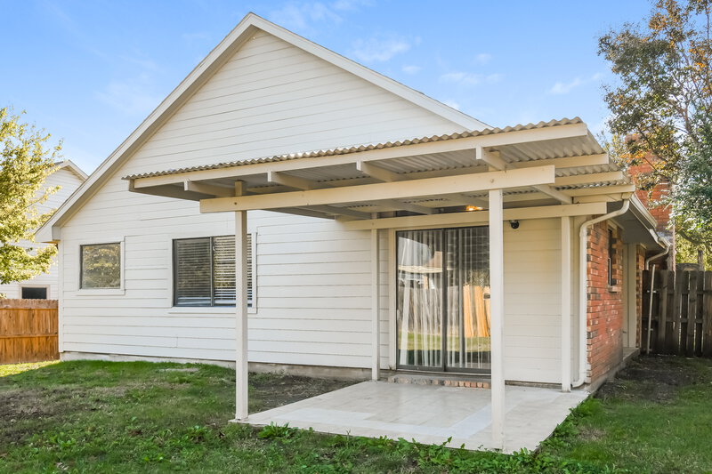 1,970/Mo, 103 Hardin Dr Arlington, TX 76018 Rear View